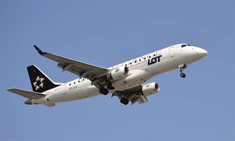 Embraer 175 | LOT.com