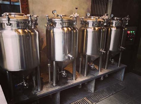 精酿酒馆啤酒设备 1000升啤酒设备发酵罐两锅三器糖化系统 - 知乎