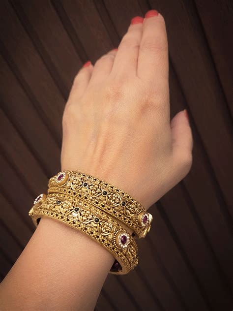 Buy kada Bangles Online for Women | Buy Pacheli Online in India