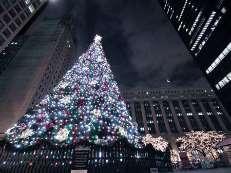 Chicago Holiday Events | Snowscene