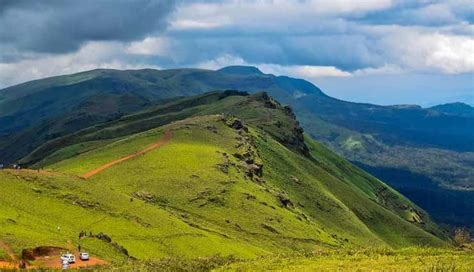 5 Must Visit Places for Trekking in Chikmagalur - lifeberrys.com