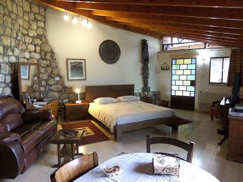 HAMEIRI ESTATE (Rosh Pina) - Guesthouse Reviews, Photos, Rate ...