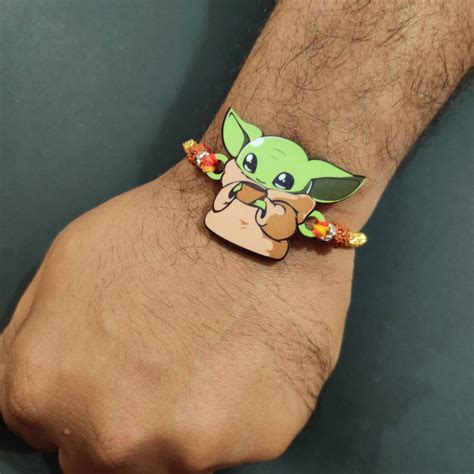 Yoda Wooden Rakhi with Rudraksha | Star Wars Rakhi for Bro | Shop Onli ...