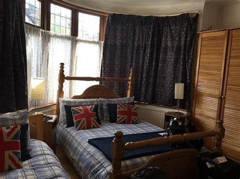 TARA'S LONDON BED & BREAKFAST (Harrow) - B&B Reviews & Photos - Tripadvisor