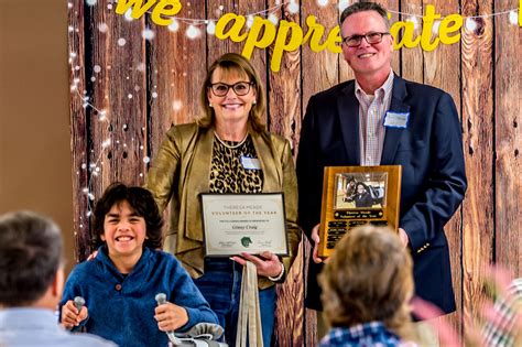 Volunteer at Cloverleaf | Cloverleaf