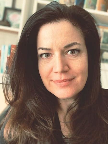 Scaredy Squirrel in a Nutshell: (A Graphic Novel): 1 (Scaredy's Nutty ...