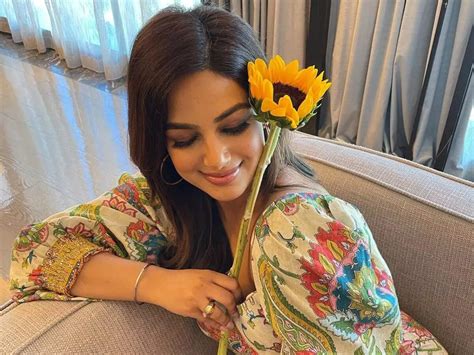 Catch the real Harnaaz Kaur Sandhu in the fun-unlimited blooper ...