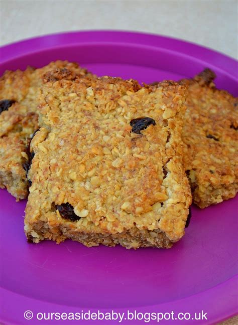 Sugar free banana coconut and raisin flapjacks :) http://ourseasidebaby ...