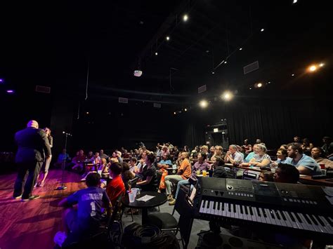 Magic Mondays | Chicago Magic Show (@magicmondayschicago) • Instagram ...