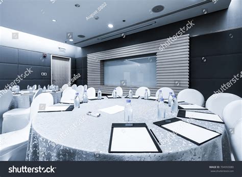 Board Room Meeting 的图像结果
