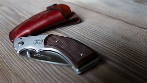 Smith & Wesson Model 325 Revolver Folding Knife 1168583 , 21% Off ...