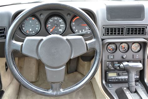 Classic Park Cars | Porsche 924 S Automatic