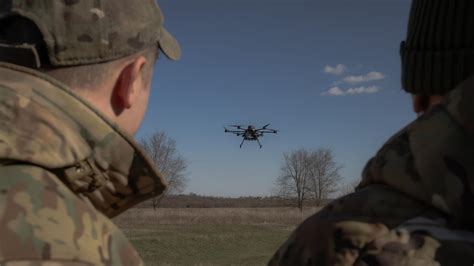 Die Ukraine setzt auf Drohnen, die autonom navigieren und töten können