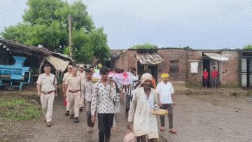 झालावाड़ हादसा: पिपलोदी में नहीं जले चूल्हे, एक अर्थी पर लाए गए सगे भाई ...