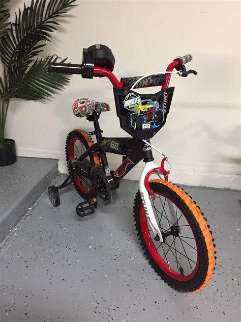 Dynacraft 16” Boy s Hot wheels bike New! for Sale in Glendale, AZ - OfferUp