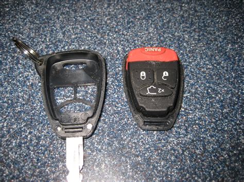 Program Key FOB 2010 Jeep Liberty 的图像结果