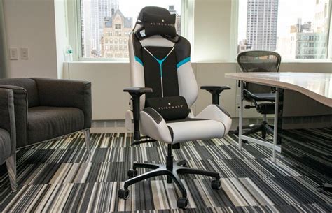 Alienware S5000 Gaming Chair Review 的图像结果