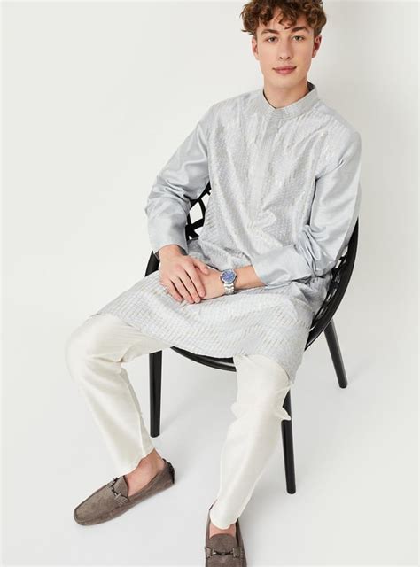 Buy Men Embellished Straight Kurta Online at just Rs. 1299.0 ...