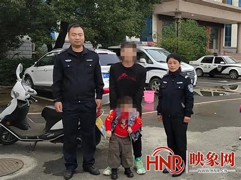 3岁男童骑童车迷路南阳民警及时救助帮其找家人