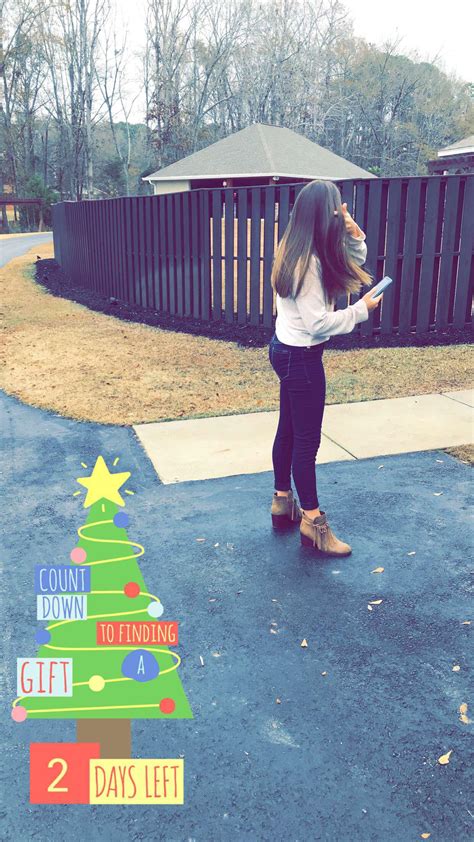 Trading pics of my tiny 23 year old girlfriend. Dm me so we can chat and trade. Must verify ...