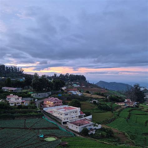 CLOUDS NEST BY AANVIS INN (Ooty (Udhagamandalam)) - B&B Reviews, Photos ...