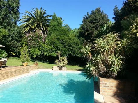 OAKLEAF LODGE (Stellenbosch) - B&B Reviews & Photos - Tripadvisor