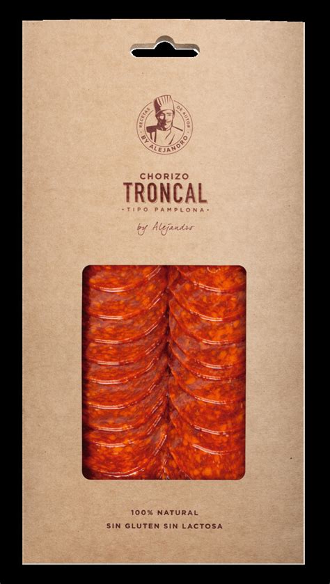 Chorizo Troncal Lonchas, dikeringkan di udara. Salami babi dengan ...