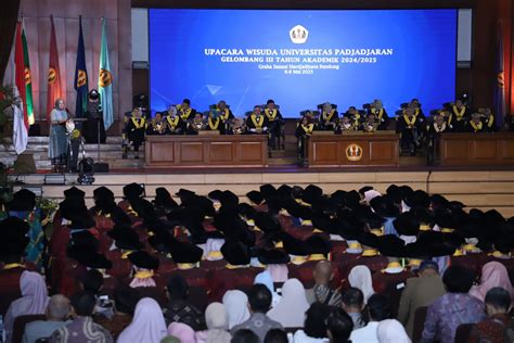Kementerian Pendayagunaan Aparatur Negara dan Reformasi Birokrasi - Wisuda UNPAD T.A 2024/2025