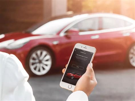 Tesla App Outage Locks Several Tesla Owners Out Of Their Cars