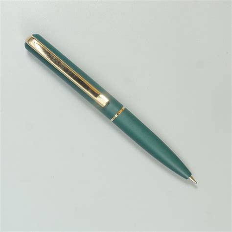 penhouse.in Mini Matte Green Color Body With Gold Color Clip Twist Type ...