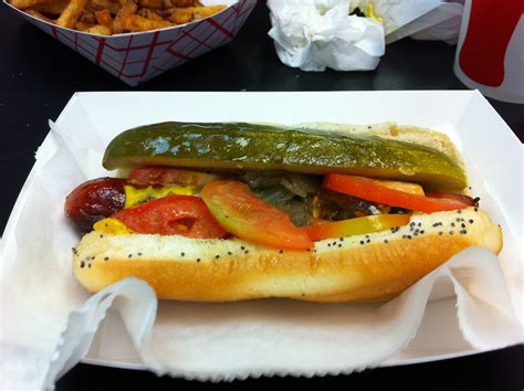 Hot Doug's Returns for The Dog Dayz of Summer | Chicago Food Magazine