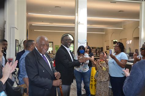 Mayor Johnson visits Austin libraries during 150th anniversary of ...