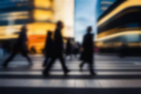 Business People Walking with Sun Glare 的图像结果