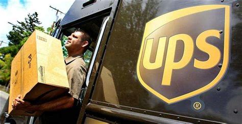 美国寄过来的UPS快递一个月了都没收到，说是超过了快速通关时间需要正常报关是什么意思-