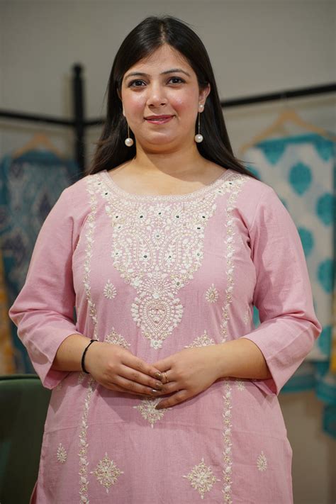 Buy Plus Size Clothing Online & Custom Clothing in India - Apella