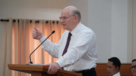 Elder and Sister Renlund Share Messages of Faith and Kindness to ...