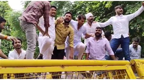 WATCH: NSUI Students Protest At Gwalior's Jiwaji University Over ...