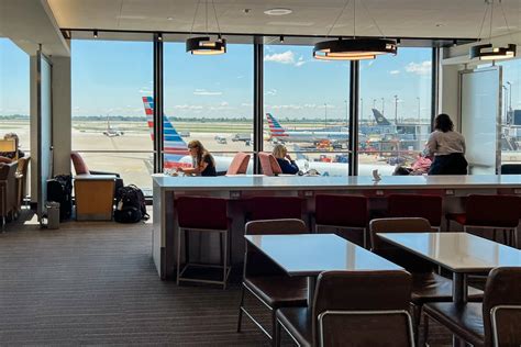 The best lounges at O’Hare International Airport— and how to get inside