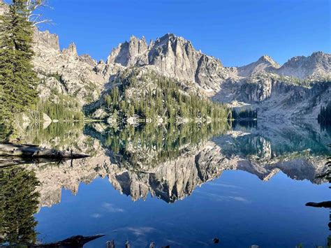 Hidden Lakes Of Idaho's Sawtooth Wilderness | TouristSecrets