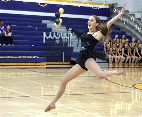 Marquesas present 1920s-themed Winter Dance Showcase - El Estoque