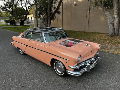 1954 Ford Crestline | Orlando Classic Cars