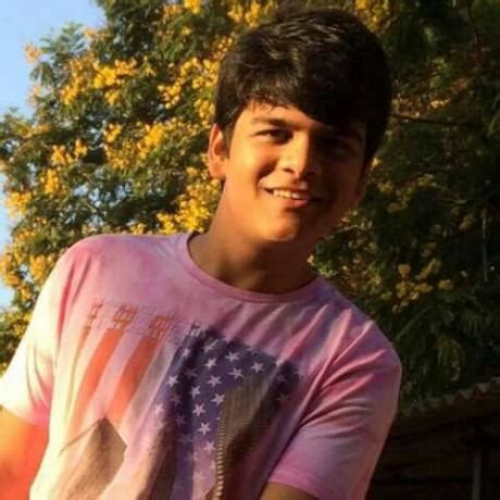 Bhavya Gandhi Wiki, Affairs, Today Omg News, Updates, Hd Images Phone ...