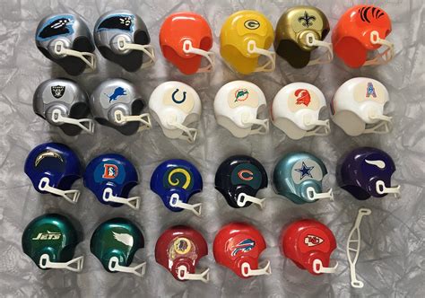 Lot of 23 Vtg 1980's NFL Team Football Mini Helmets Bubble-Vending ...