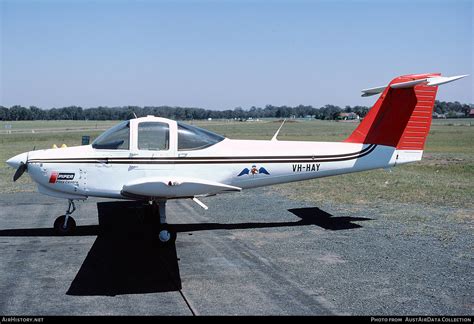 Aircraft Photo of VH-HAY | Piper PA-38-112 Tomahawk | Royal Aero Club ...