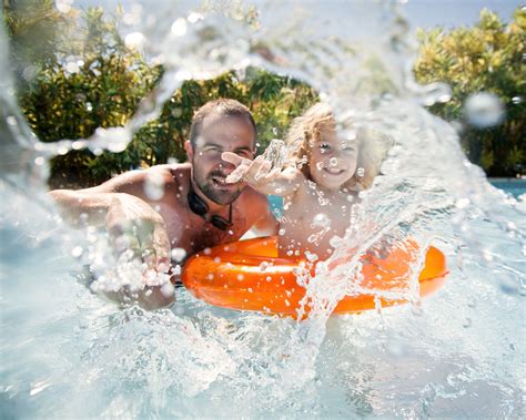 How Solar Pool Heating Systems Work In 6 Steps [Infographic] | UMA Solar