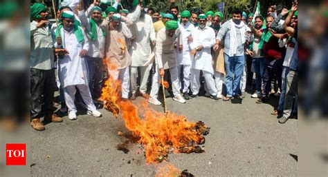 Farm bodies decline offer of talks, postpone march to Pb assembly ...