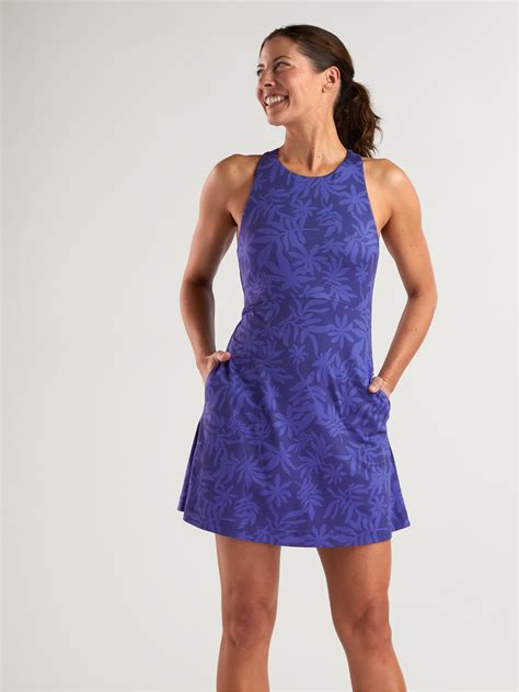 Ditch the bra: Built-In Bra Dress | Title Nine