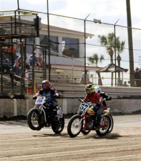 track site:https://www.facebook.com/ 的图像结果