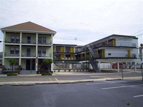 SUNFLOWER BEACH CLUB (Wildwood) - Motel Reviews, Photos, Rate ...