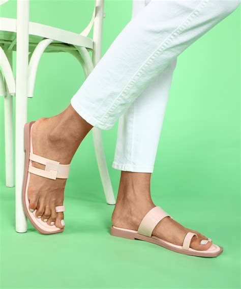 New Arrivals – Page 3 – Paragon Footwear